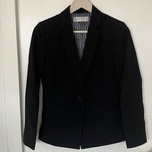 NWOT Classic Black Women's Blazer